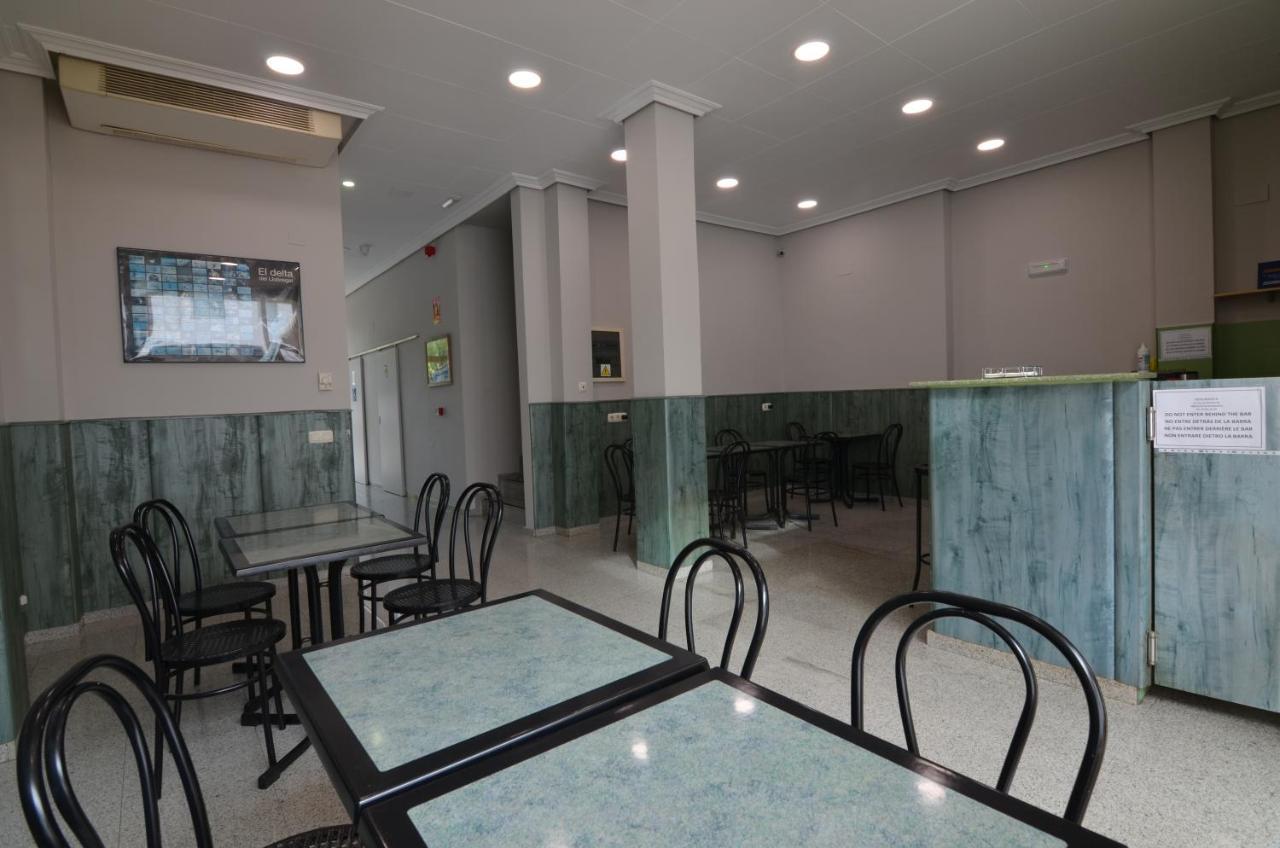 Hotel Blauet By Bossh Hotels El Prat de Llobregat Bagian luar foto