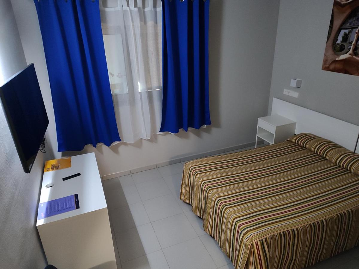 Hotel Blauet By Bossh Hotels El Prat de Llobregat Bagian luar foto