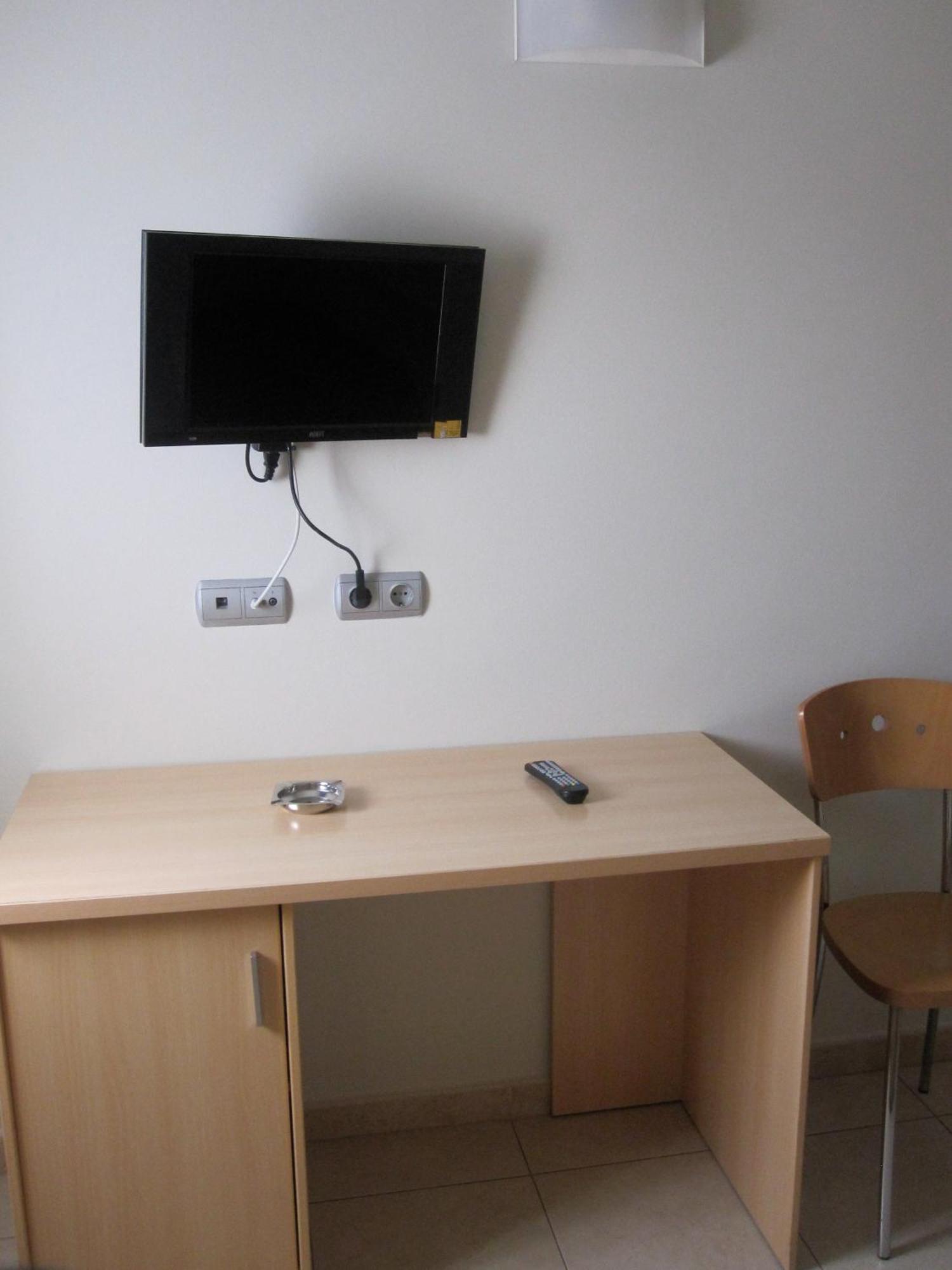 Hotel Blauet By Bossh Hotels El Prat de Llobregat Bagian luar foto