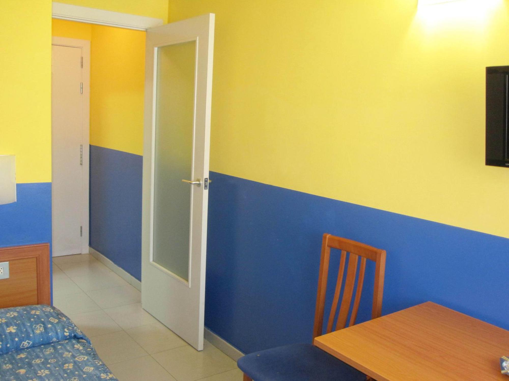 Hotel Blauet By Bossh Hotels El Prat de Llobregat Bagian luar foto