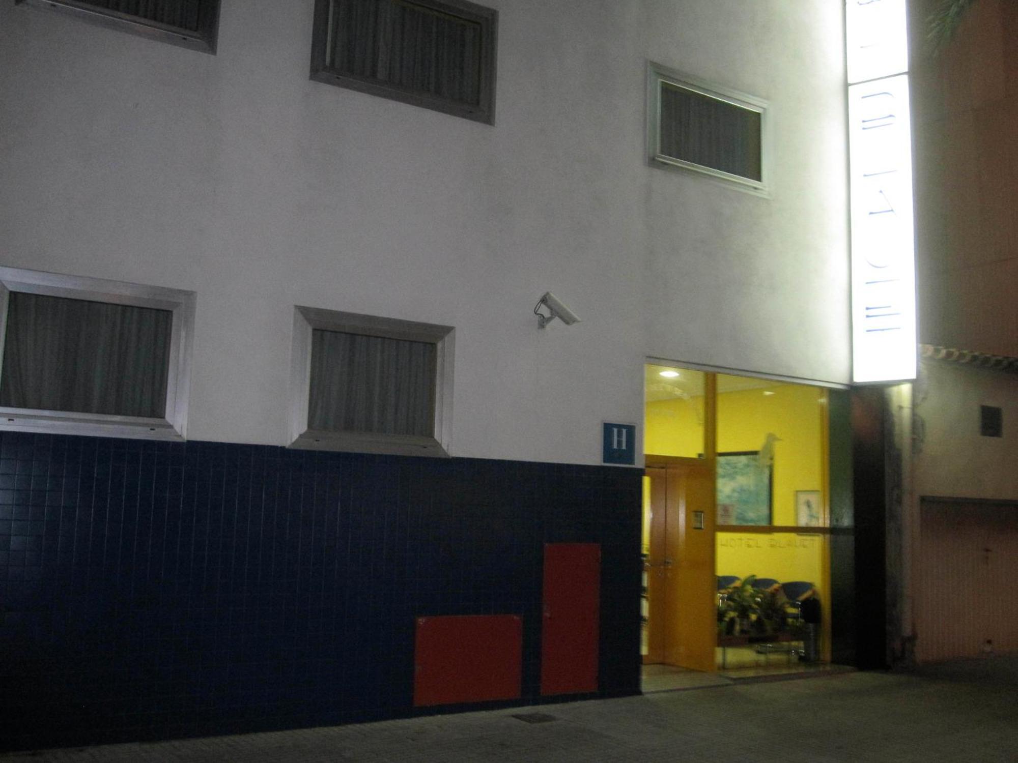 Hotel Blauet By Bossh Hotels El Prat de Llobregat Bagian luar foto