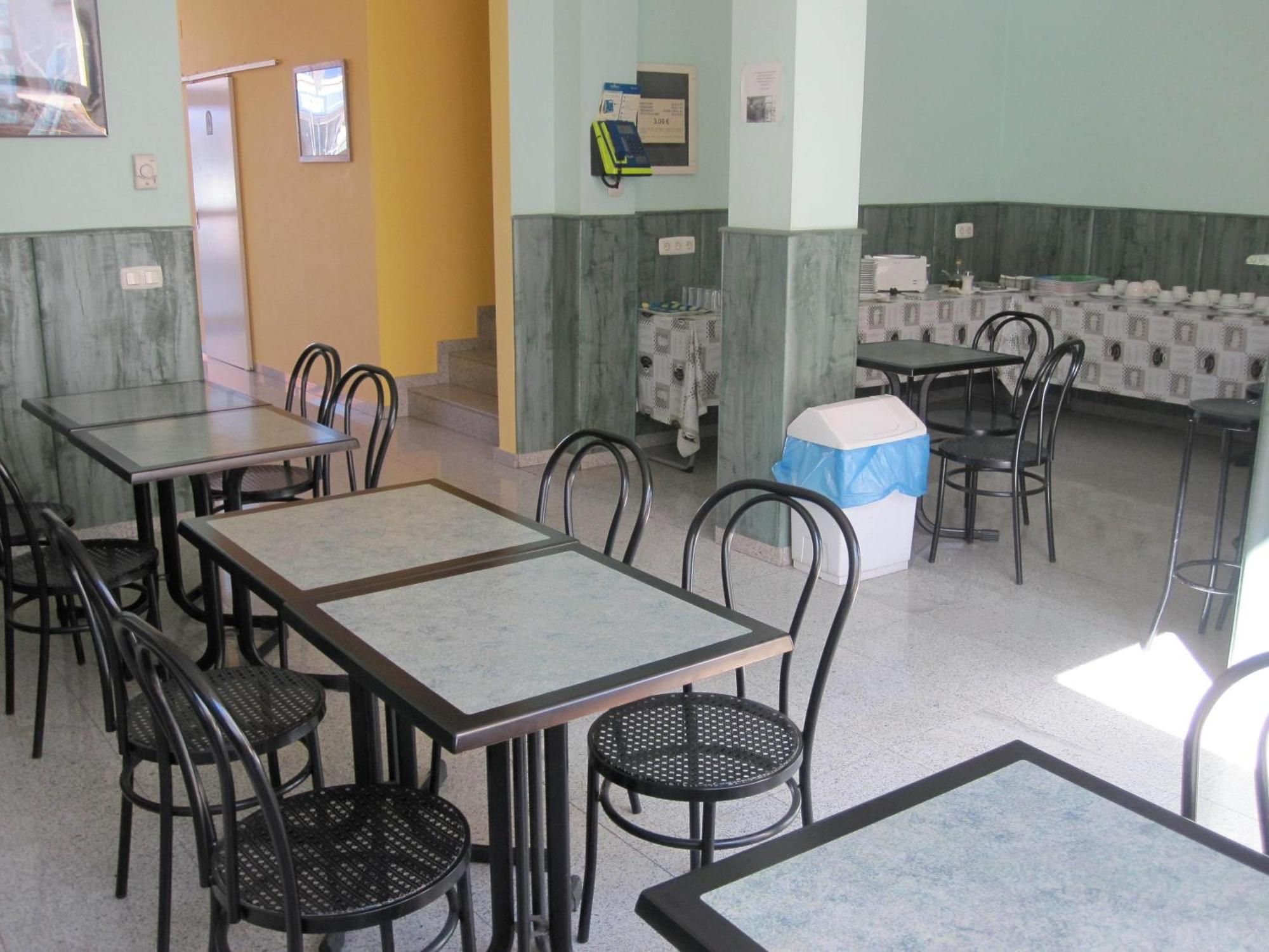 Hotel Blauet By Bossh Hotels El Prat de Llobregat Bagian luar foto
