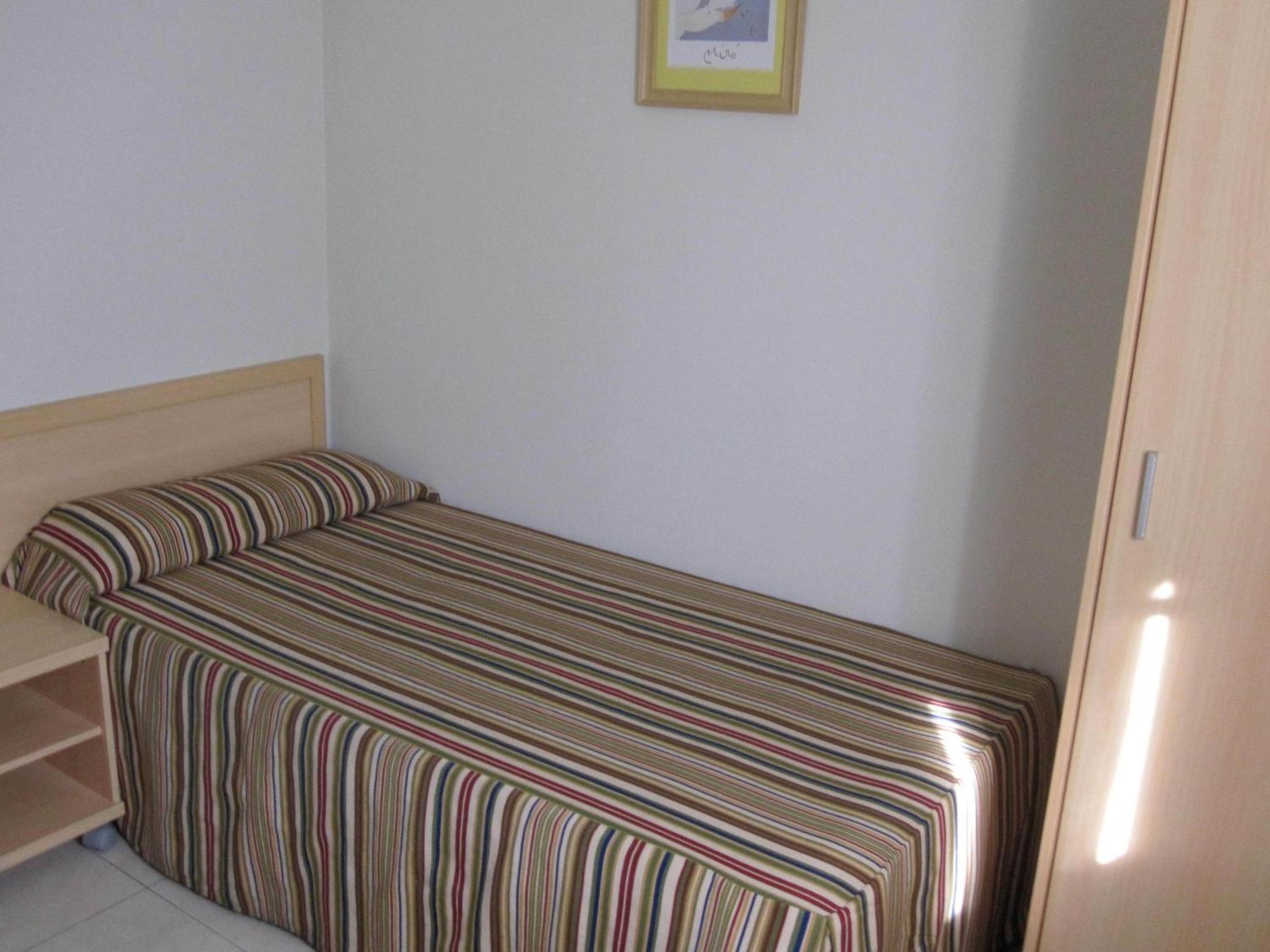 Hotel Blauet By Bossh Hotels El Prat de Llobregat Bagian luar foto
