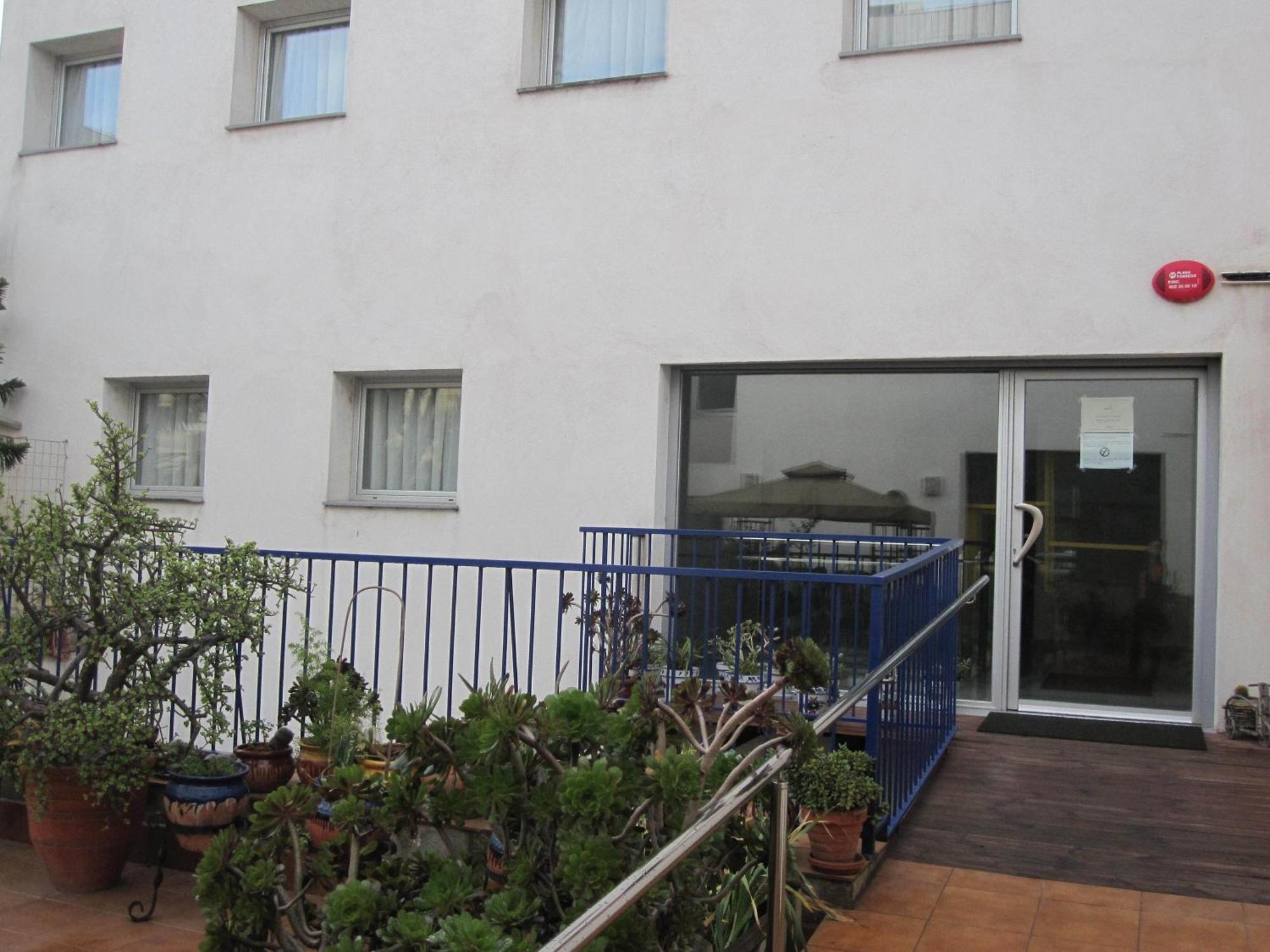 Hotel Blauet By Bossh Hotels El Prat de Llobregat Bagian luar foto