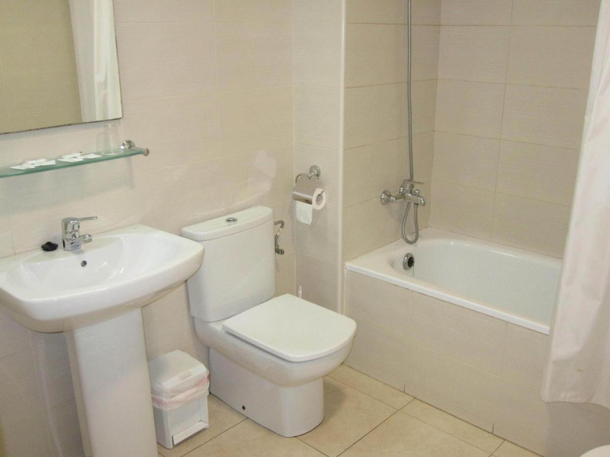 Hotel Blauet By Bossh Hotels El Prat de Llobregat Ruang foto